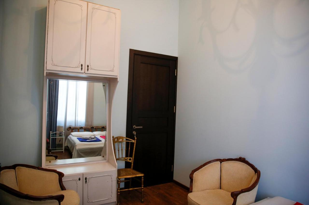Apartment On Chubinashvili 30 Tbilisi Bagian luar foto