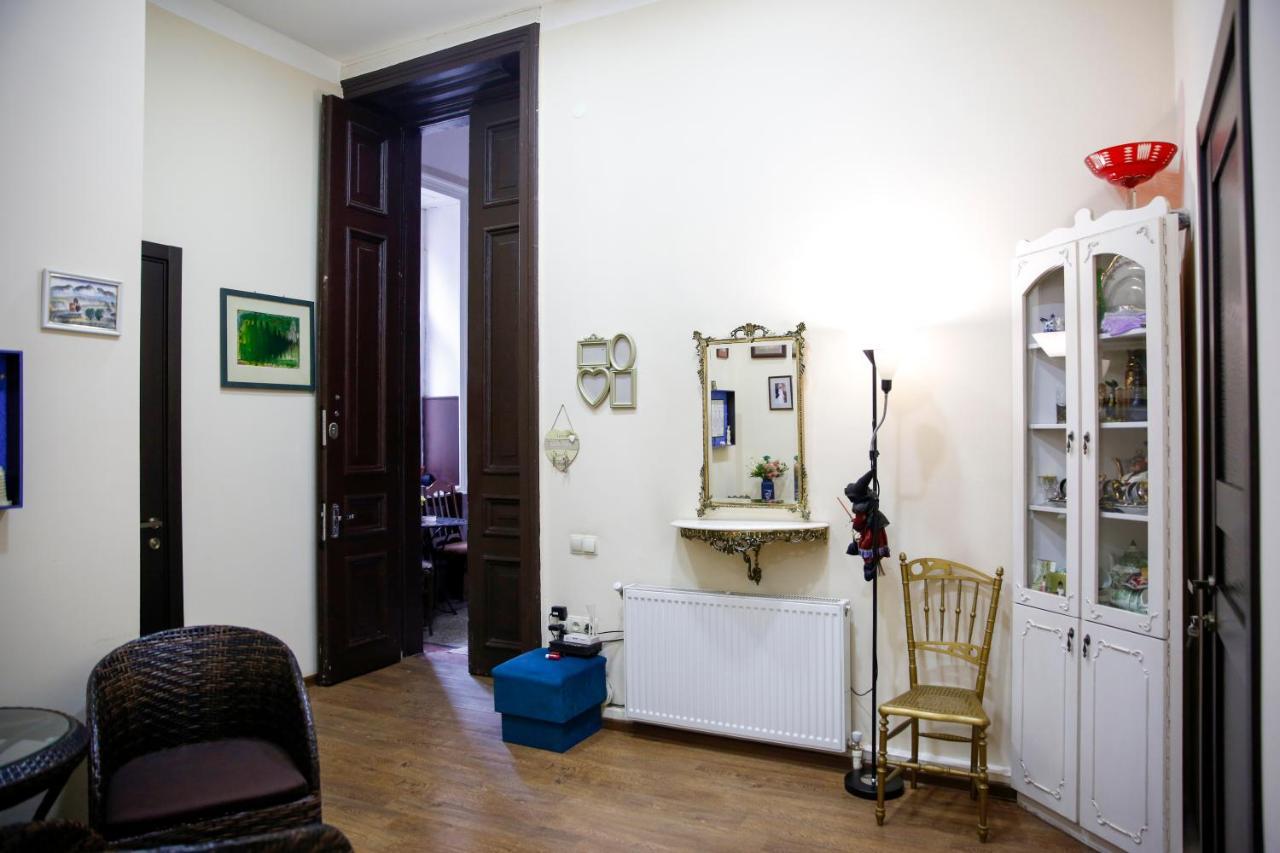 Apartment On Chubinashvili 30 Tbilisi Bagian luar foto